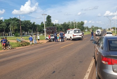 Motociclista muere al chocar contra un carrito
