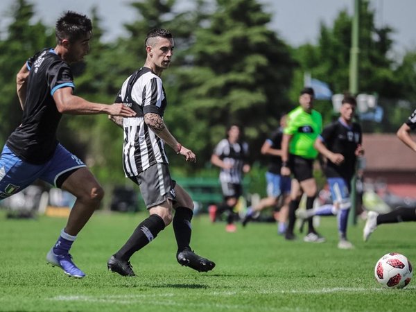 Empate y derrota de Libertad en últimos amistosos