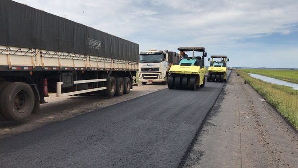 Prometen asfaltar 158 kilómetros en este año