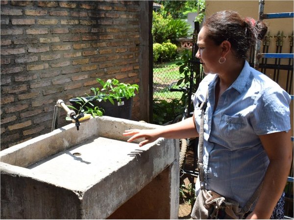 En Guairá y Canindeyú, campesinos sufren por escasez de agua potable