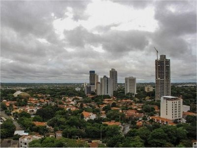 Meteorología anuncia lunes caluroso y con posibles lluvias