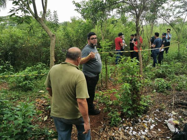 Identifican dos cuerpos arrojados en baldío de Presidente Franco