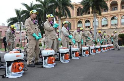 Entregan máquinas y equipamientos para fortalecer campaña antidengue - ADN Paraguayo