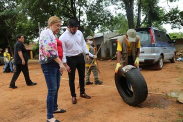 Municipalidad de Asunción realiza limpieza en campaña contra el dengue - .::RADIO NACIONAL::.
