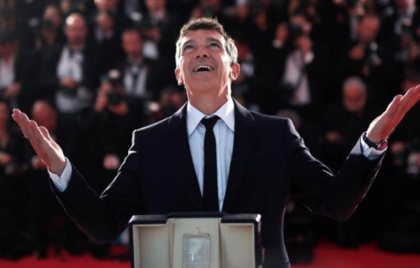 HOY / Antonio Banderas luchará por el Óscar a mejor actor con "Dolor y gloria"