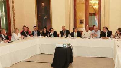 Gobierno articula plan de acción para eliminar criaderos y fortalecer servicios de salud | .::Agencia IP::.
