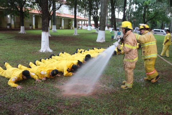 Nuevos bomberos para la ciudad de Yuty - Nacionales - ABC Color