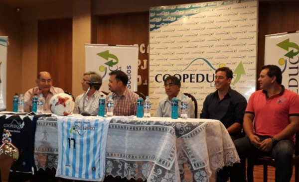 HOY / Intolerante, no cumplieron un pedido suyo y prefirió recular