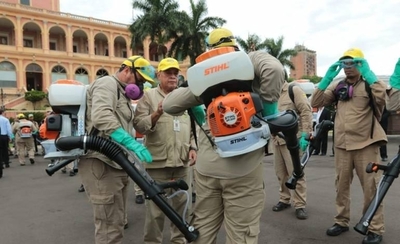 HOY / Dos meses antes alertaron la llegada de la plaga, ahora usarán a 911 contra mosquito