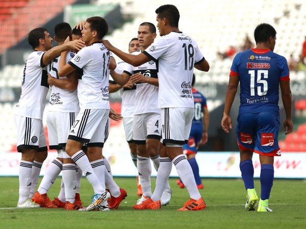 Las primeras fechas del Olimpia de Daniel Garnero