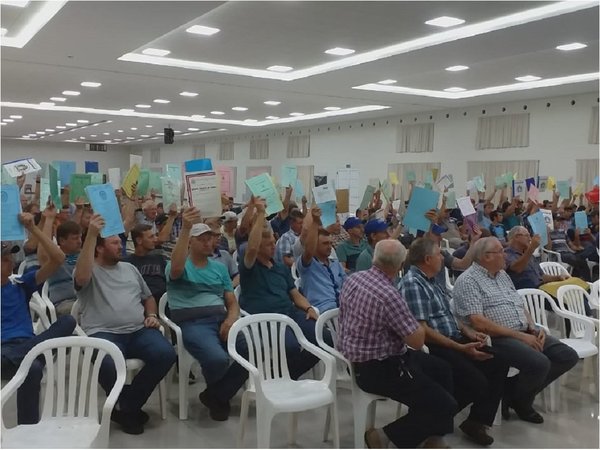 Caaguazú: Productores menonitas exhiben títulos de propiedad