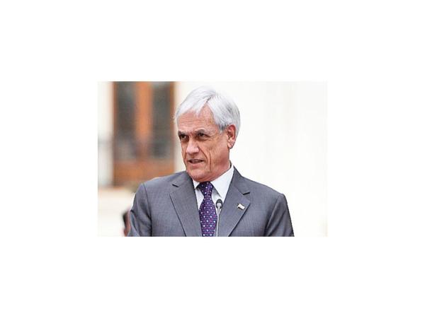 Aprobación a Piñera cae a 10% a doce semanas de la crisis