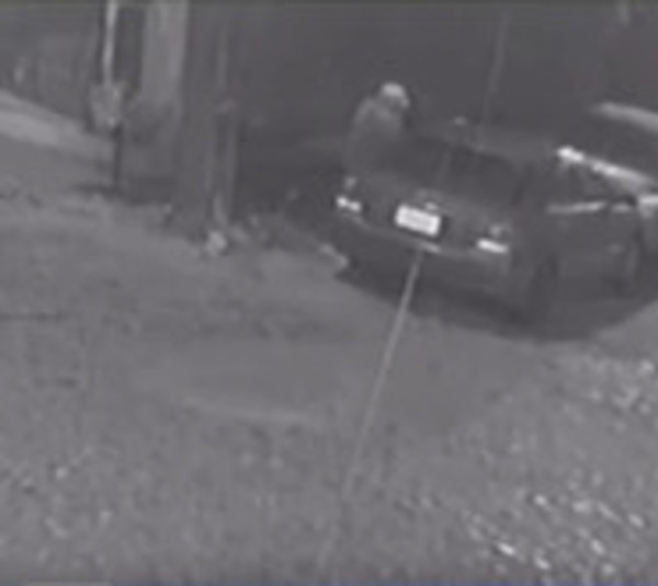 Delincuente roba un automóvil en menos de 30 segundos - Paraguay.com