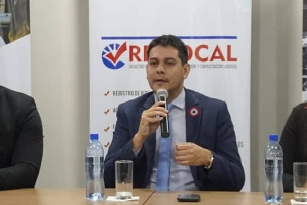 Viceministro del Empleo justifica comunicado que motivó renuncia de Enrique López