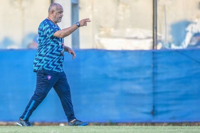 'Chiqui' hace dos pedidos claves