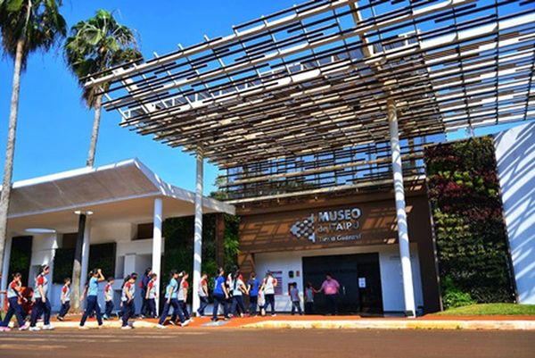 Nueva línea telefónica habilita ITAIPU para turistas