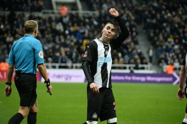 On fire: Miguel Almirón marca otro tanto para el Newcastle