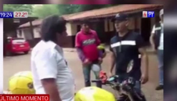 Kelembú es arrastrado y golpeado por agentes del PMT | Noticias Paraguay