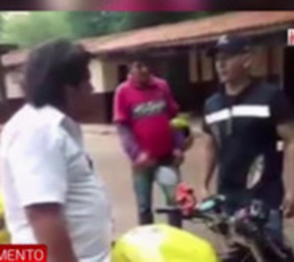 Agentes de la PMT dan paliza a Kelembú - Paraguay.com