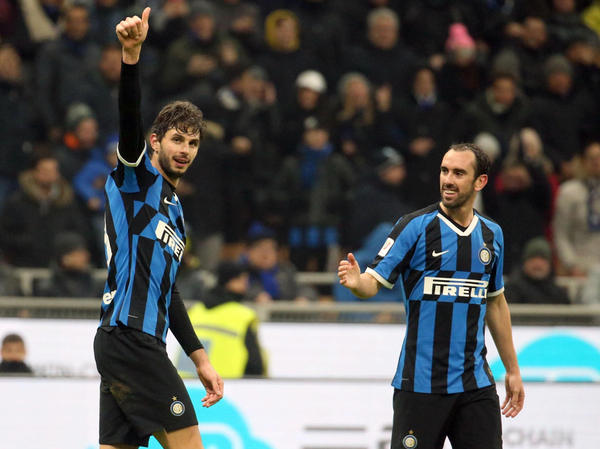 Lukaku y Borja Valero meten al Inter en cuartos de Copa