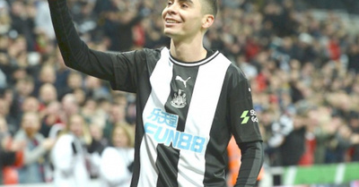 Ahora, ya le regalan goles a Almirón