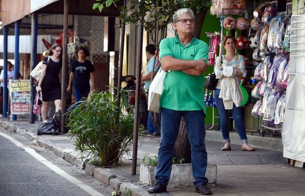 Sancionan a transportistas por reguladas del servicio - Economía - ABC Color