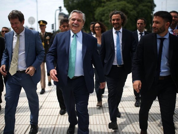 Argentina recorta tasa de interés de créditos para reactivar economía