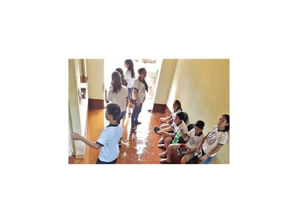 Estudiantes se atrincheran en Comuna de Mayor Otaño