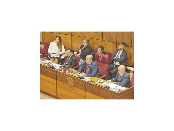 Ante traslado a Tacumbú padre de Marabel apela al Congreso