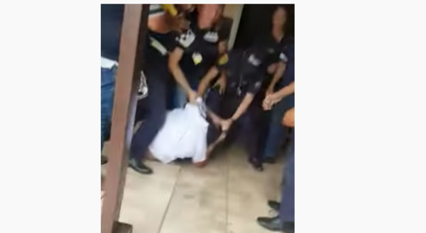 HOY / Comuna de CDE niega que agentes hayan agredido a concejal