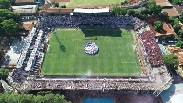 HOY / Olimpia y Cerro quieren clásico en sus estadios y sin visitantes