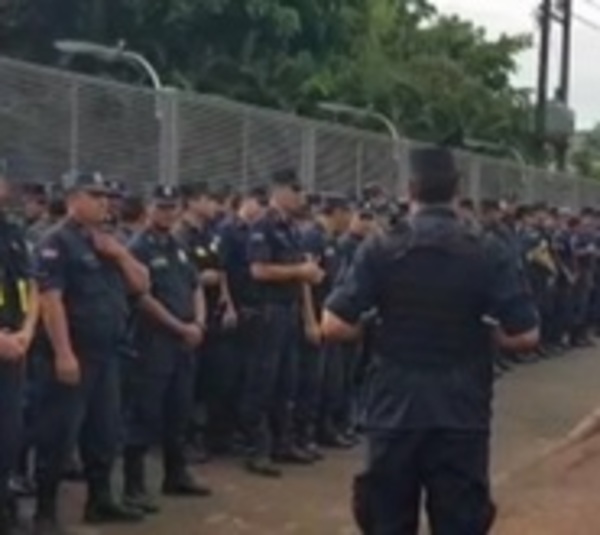 Desalojarán propiedad de Stroessner - Paraguay.com