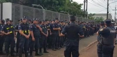 Policía se prepara para desalojar excasa de Stroessner | Noticias Paraguay