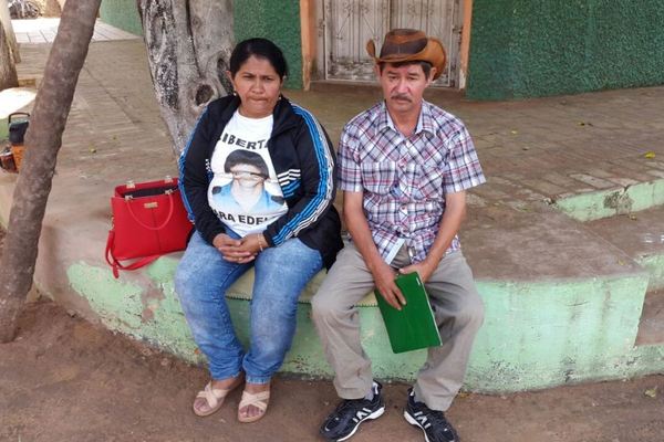Padres de Edelio se encadenarán y buscarán a su hijo en el monte · Radio Monumental 1080 AM