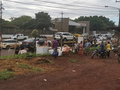 Ante inminente desalojo, familias abandonan ex casa de Stroessner