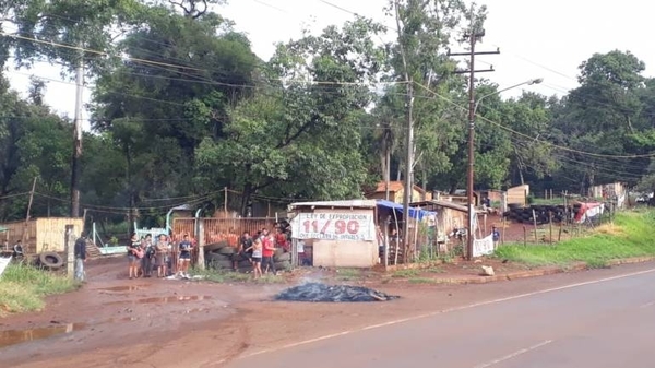 HOY / Desalojan excasa de Stroessner en Alto Paraná