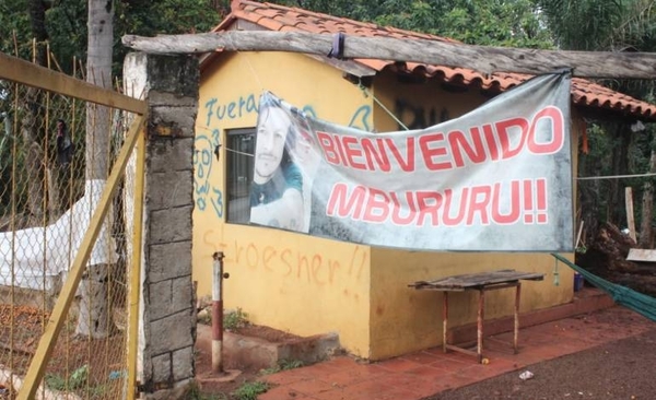 HOY / Acusan a Mbururu de engañar a invasores: habría cobrado G. 600 millones