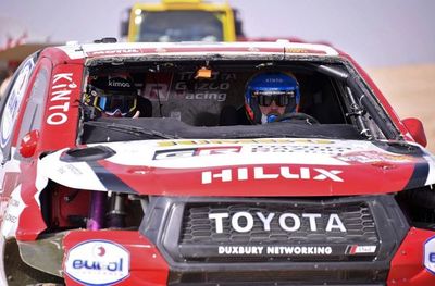 Alonso sufre un vuelco en la décima etapa del Dakar - Automovilismo - ABC Color