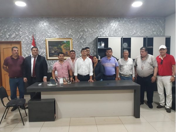 Asume nuevo intendente en la Municipalidad de O'Leary