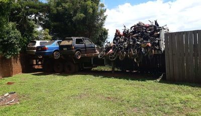 Policía podría destruir vehículos abandonados en las comisarias