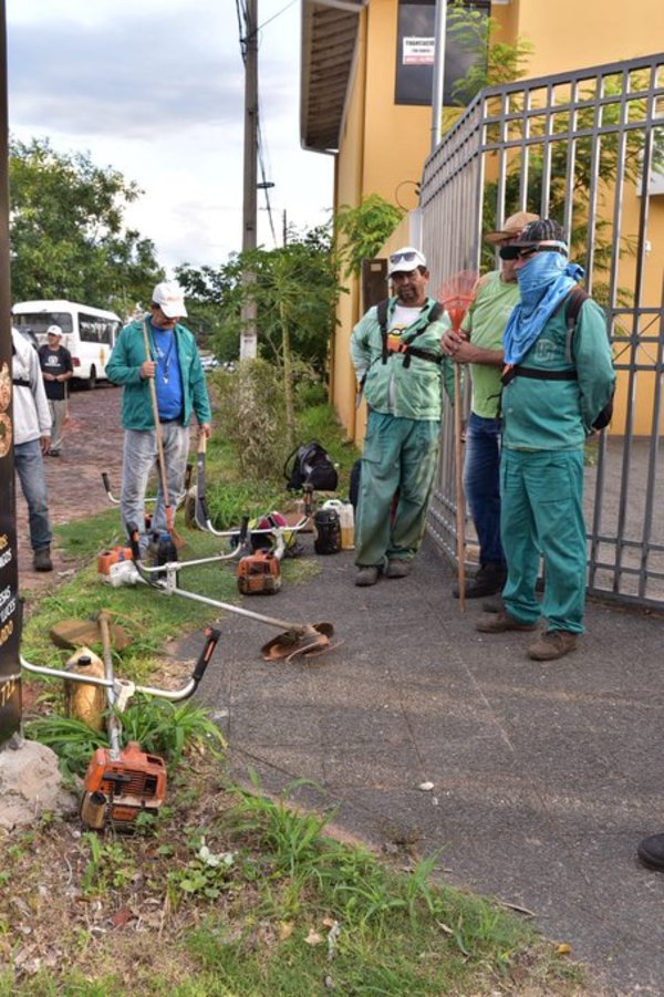 Instituciones del Gobierno apoya combate a criaderos de mosquitos en Lambaré - .::RADIO NACIONAL::.