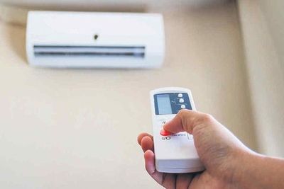 Para no aumentar consumo eléctrico en exceso, acondicionador de aire a 25 °C