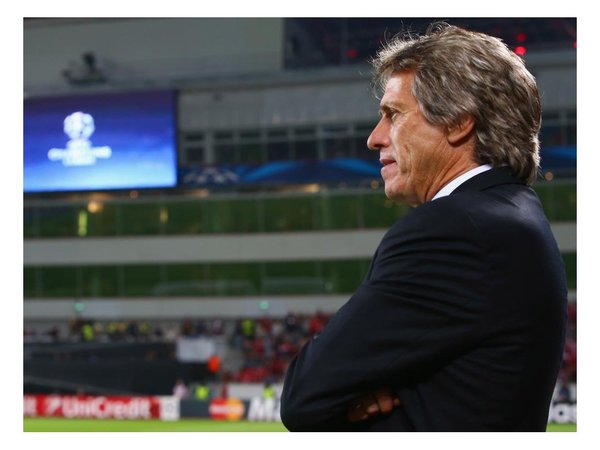 Sporting oficializa fichaje del entrenador Jorge Jesús