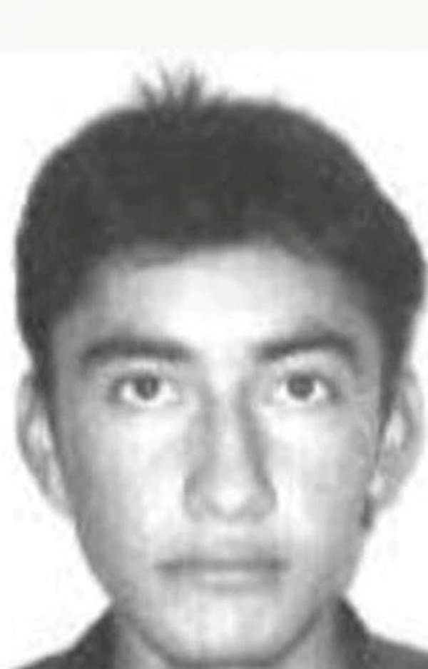 Hombre con antecedentes disparó a su pareja, la dejó en el hospital y luego escapó con su hijo