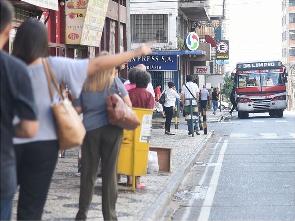 Viceministerio multa a 20 empresas de transporte por  incumplir  la frecuencia