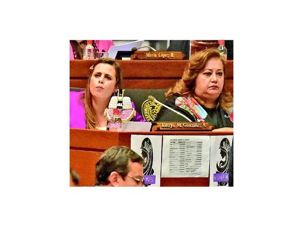 Kattya alienta a salir a las calles para presionar aprobación de financiamiento