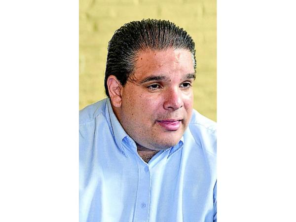 López Arce presentará su renuncia definitiva al regreso de   Bacigalupo