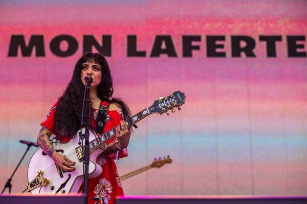 Show acústico de Mon Laferte, habilitado solo para 700 fans