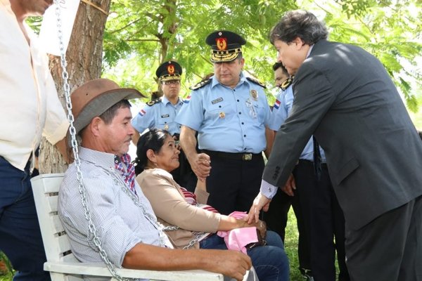 Ministro del Interior se reúne con padres de Edelio | Noticias Paraguay