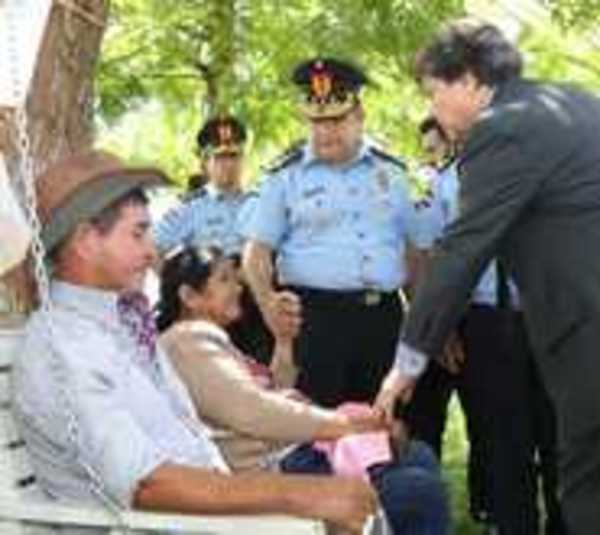 Autoridades se reúnen con padres de Edelio Morínigo - Paraguay.com